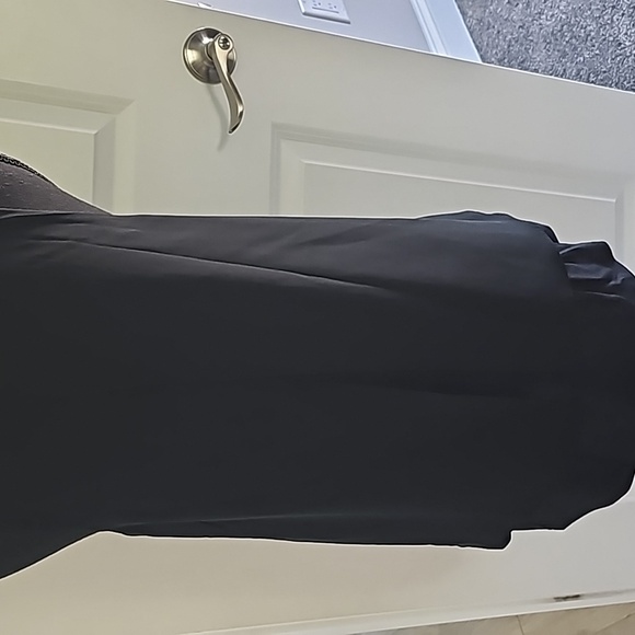 Flowy Tank Top - Picture 2 of 4